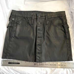 Rock & Republic Black Mini Skirt, Size 4, button up; Cotton / Spandex blend